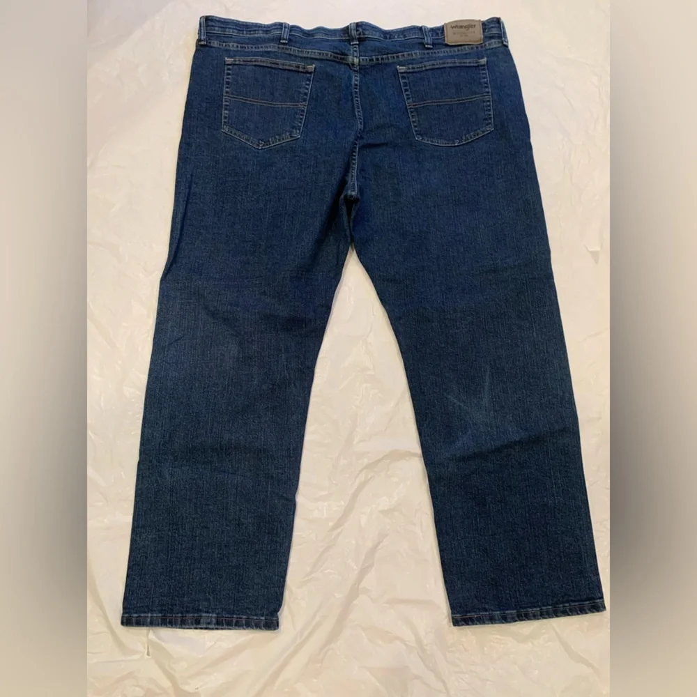 Wrangler Dark Wash Men’s Jeans Size 50x30